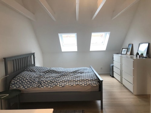 Cozy 1-bedroom dublex-apartment in pleasant Stuttgart with AC