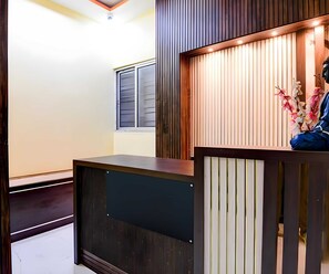 Hus | Reception