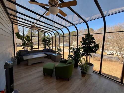 Fantastic 3BR House with Patio + Sunroom + Grill