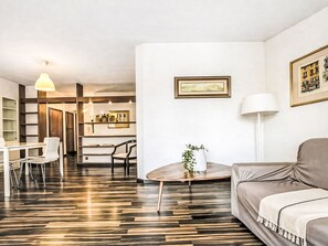 TV - Etrusco Apartment by Interhome (Arezzo)