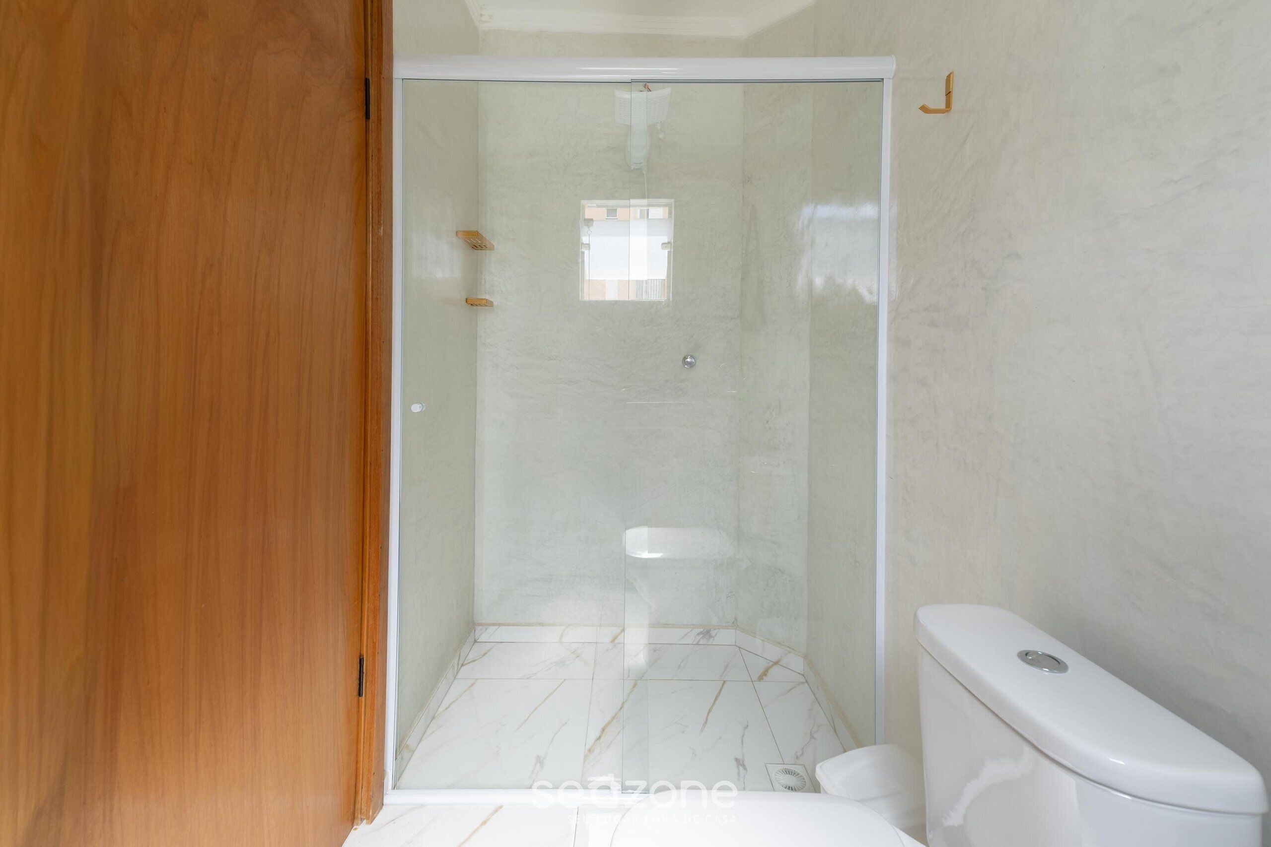 Basic Apartment | Bathroom