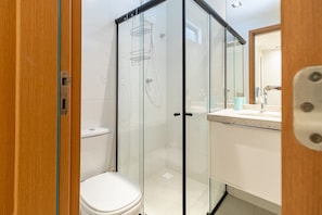 Bathroom - APTO 2 Suítes | Varanda Gourmet | Climatizado | San Martin | Destino BSM 203C (Barra de São Miguel)