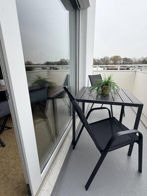 Outdoor dining - House Poseidon, vacation apartment POS01 (Cuxhaven)