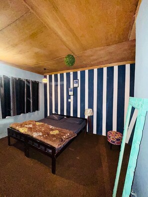 Economy Double Room, Balcony, Mountain View | Egyptian cotton sheets, premium bedding, Tempur-Pedic beds - The Backpacker Storey (Bir)