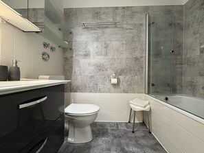 Shower, hair dryer - House Poseidon, vacation apartment POS31 (Cuxhaven)