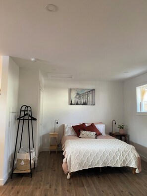 1 bedroom, WiFi, bed sheets