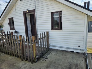Exterior detail - Travelers Dream 1-bedroom apartment in Seattle perfect location to see the Games (Seattle)
