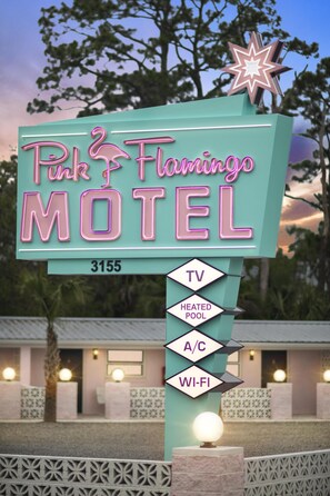 Front of property - The Pink Flamingo Boutique Motel (Port St. Joe)