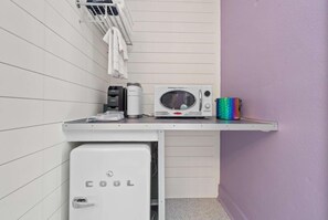 Studio, Resort View | Private kitchenette | Mini-fridge, microwave, coffee/tea maker - The Pink Flamingo Boutique Motel (Port St. Joe)