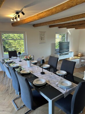 Dining - Large North Sea vacation home for up to 10 people | Peace, nature & coziness | (Blomberg)
