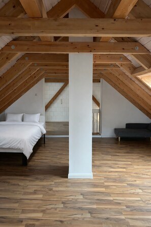 4 bedrooms, desk, travel crib, free WiFi - Large North Sea vacation home for up to 10 people | Peace, nature & coziness | (Blomberg)