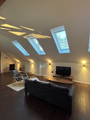 TV, foosball, books - Large North Sea vacation home for up to 10 people | Peace, nature & coziness | (Blomberg)