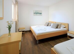 2 bedrooms, iron/ironing board, free WiFi, bed sheets - Two-bedroom family rooms apartment Grey Goose P2 with terace (Novalja)