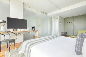 Double or Twin Room, Balcony, City View - The Slate Hotel  (Toronto)