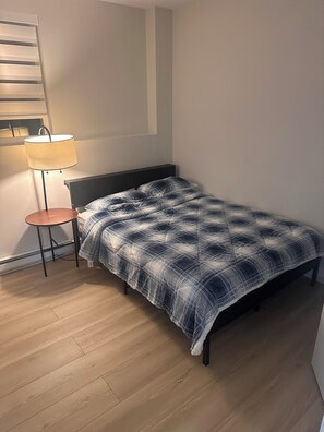 Iron/ironing board, WiFi, bed sheets - Family-Friendly 2BR Suite, Pet Friendly, Trails Nearby, Easy Vancouver Access (Maple Ridge)