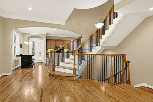 Enjoyable 3-bedroom townhome near NRS & Medical center is perfect for your stay.