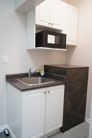 Fridge, microwave