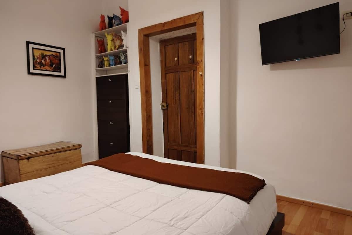 Family Apartment, 2 Bedrooms, Patio, Courtyard View | Wi-fi percuma, cadar katil 