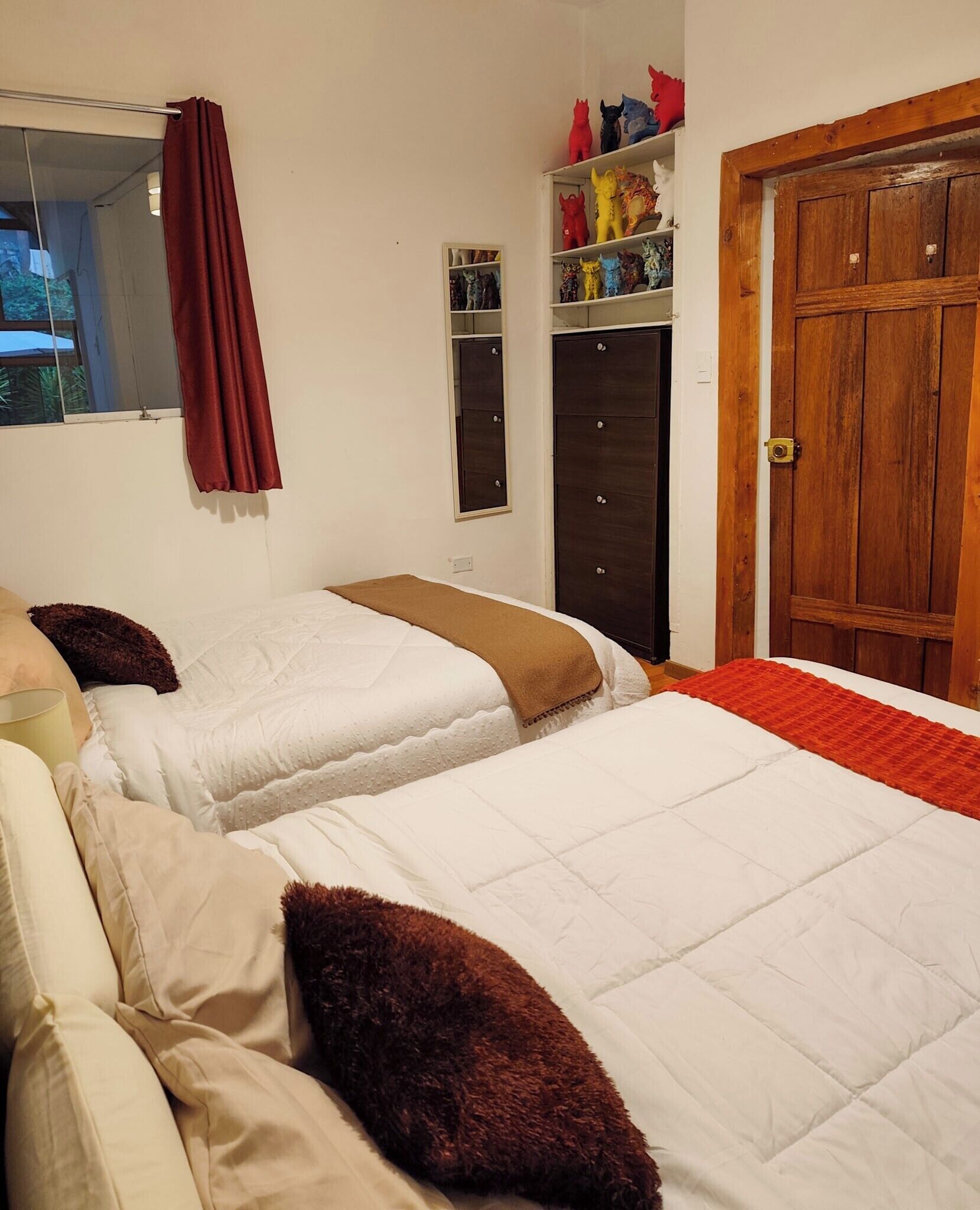 WiFi (free), bed sheets