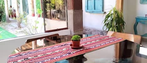 Family Apartment, 2 Bedrooms, Patio, Courtyard View | Private kitchen