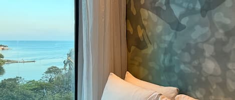 Ropa de cama de alta calidad, minibar y escritorio