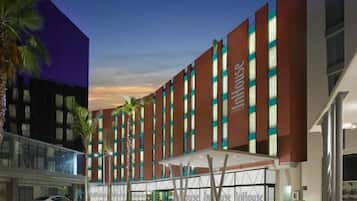 Vista frontal de la propiedad