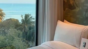 Ropa de cama de alta calidad, minibar y escritorio