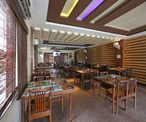 Dining - Townhouse Reti Bus Terminal Udaipur (Udaipur)