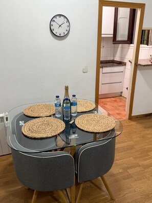 Dining - Beautiful apartment in the historic center of Madrid (Madrid Centro)