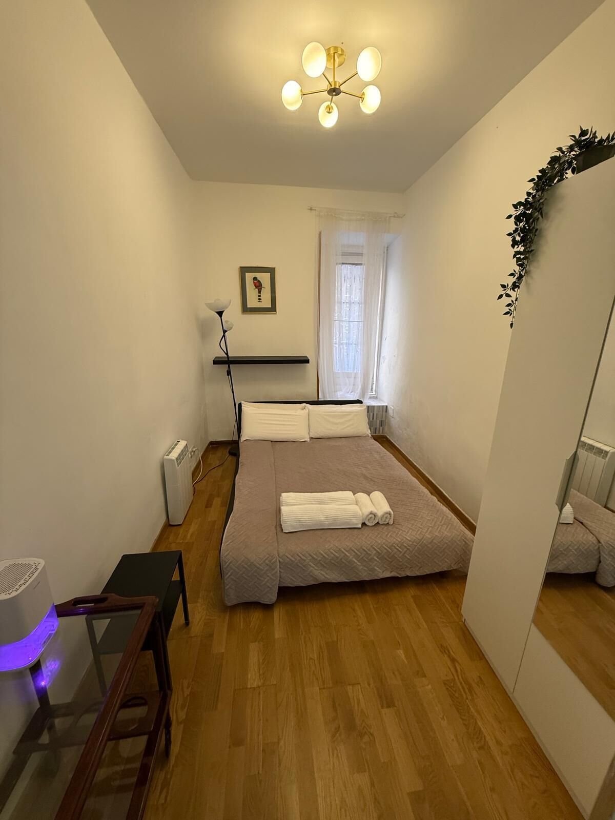 2 dormitorios, tabla de planchar con plancha, wifi gratis y ropa de cama