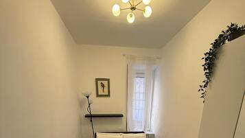 2 dormitorios, tabla de planchar con plancha, wifi gratis y ropa de cama