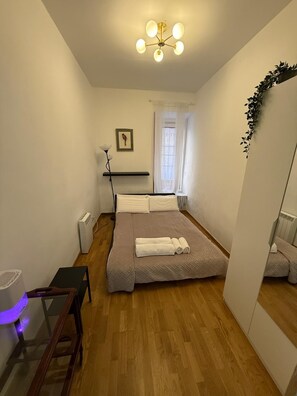 2 bedrooms, iron/ironing board, free WiFi, bed sheets - Beautiful apartment in the historic center of Madrid (Madrid Centro)