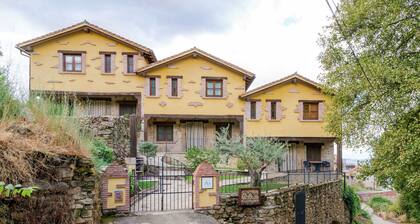 Rural Holiday Home Next to Lake in the Village Casas del Monte in Extremadura