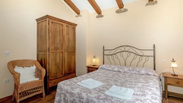 House | 3 bedrooms, individually furnished, bed sheets