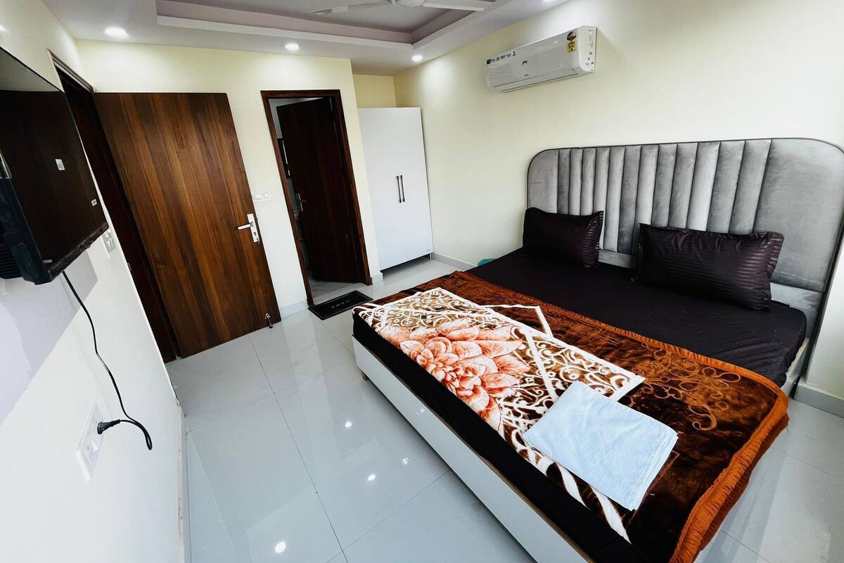 Deluxe Double Room, City View | Free WiFi