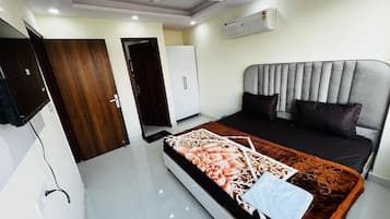 Quarto casal luxo, vista para a cidade | Wi-Fi de cortesia