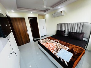 Deluxe Double Room, City View | Free WiFi