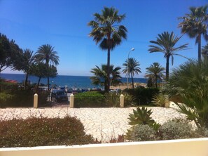 Property grounds - Sea View at White Pearl Beach II, Elviria, Marbella (Marbella)