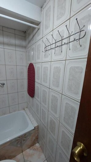 Hair dryer, towels, toilet paper - Hospedaje Familiar (Punta Arenas)