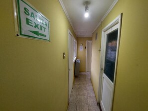 Basic Single Room, Patio, City View | Interior - Hospedaje Familiar (Punta Arenas)