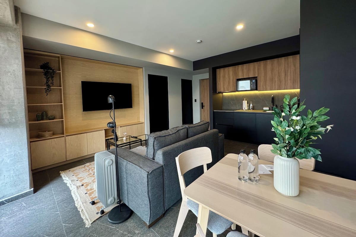 Apartment, Balcony, City View | Living room | Heated floors