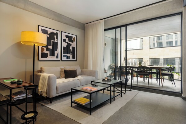 Apartment (204) | Living area - Sennse by Wynwood House (Mexico City)