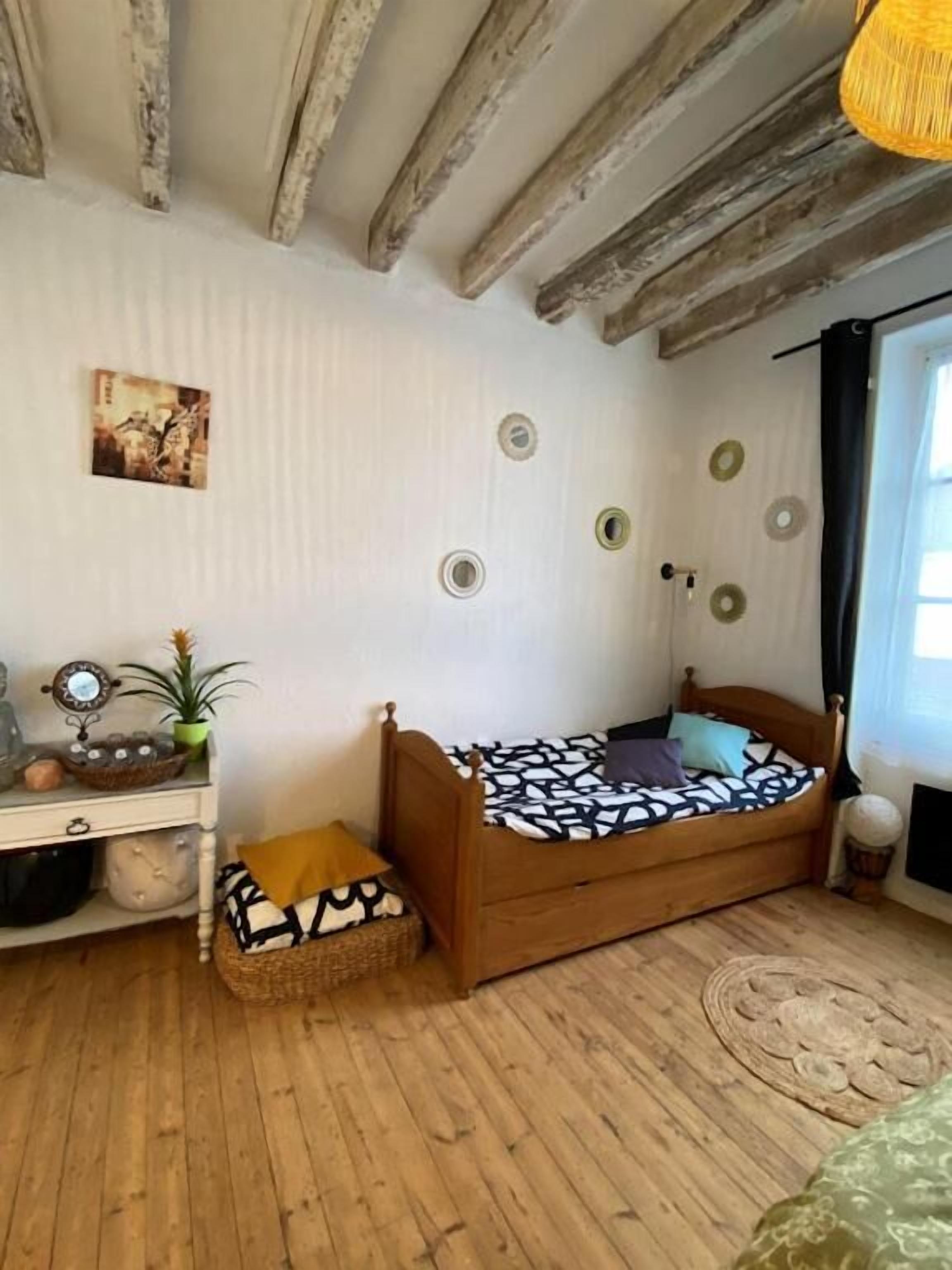 Kamar Keluarga, kamar mandi pribadi, pemandangan kota