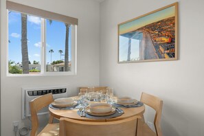 Dining - Pacific Tides 6 - Remodeled Studio Steps to Bay In Pacific Beach w/ AC + Parking (San Diego)