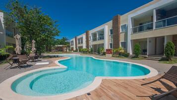 Eenvoudig appartement | Zwembad