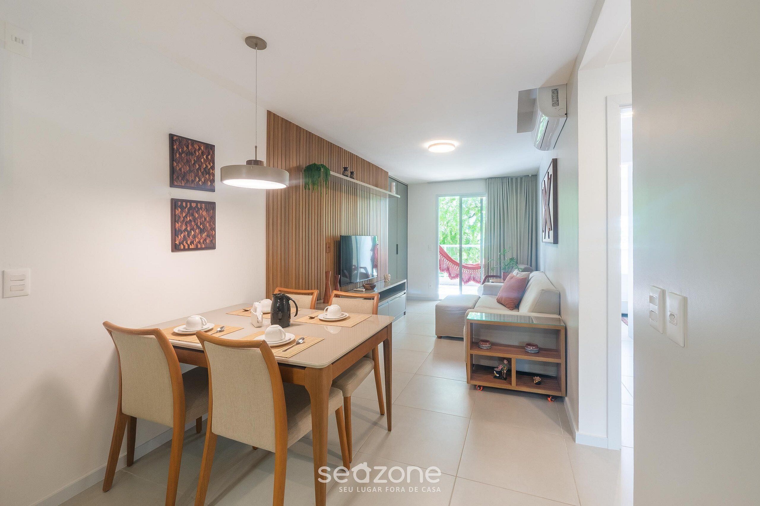 Basic Apartment | Living area