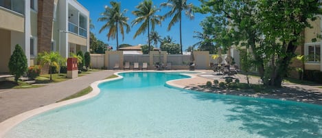 Basic Apartment | Pool