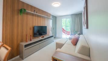 Basic Apartment | Living area