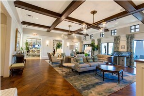 Lobby - Dream 9BR Home - Game Room - Hot Tub - Sleeps 22! (Kissimmee)