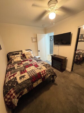 2 Schlafzimmer, Bügeleisen/Bügelbrett, Reisekinderbett, kostenloses WLAN